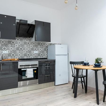 Cozy Studio Apartment 5 Min From Camp Nou Barcelona Exterior foto